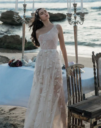 30 пляжных свадебных платьев: советы и часто задаваемые вопросы